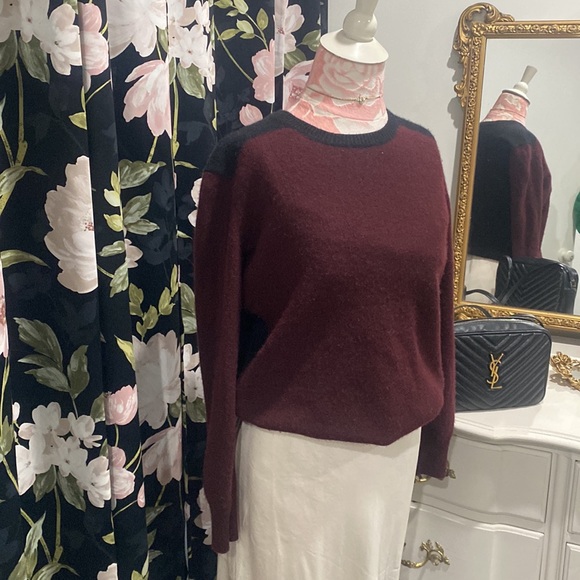 Vince Wool Wine & Black Knit Sweater Size M - Picture 2 of 7